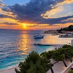Sunce Beachfront Подгора