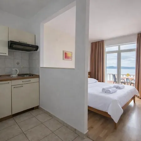 Sunce Beachfront Podgora (Split-Dalmatia)