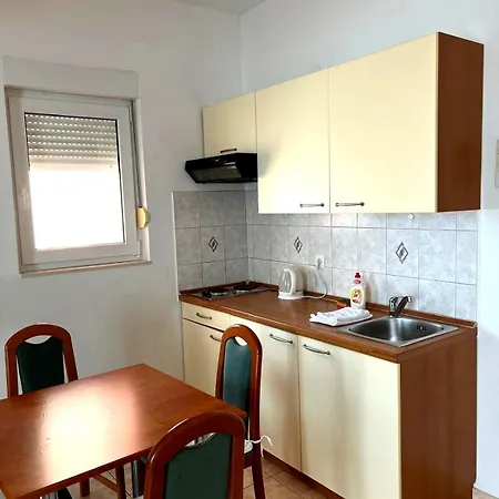 Sunce Beachfront Podgora (Split-Dalmatia)