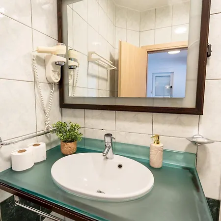 Apartment Sunce Beachfront Podgora (Split-Dalmatia)