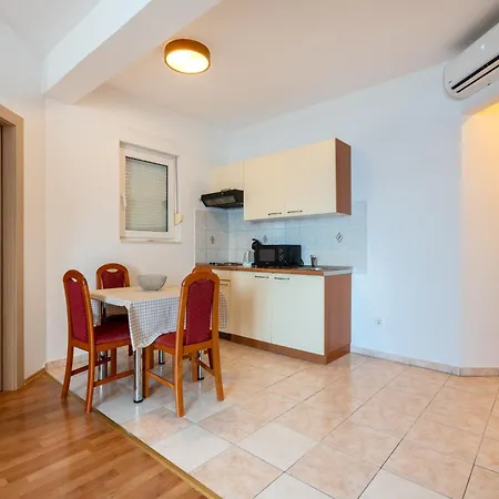 Sunce Beachfront Podgora (Split-Dalmatia)