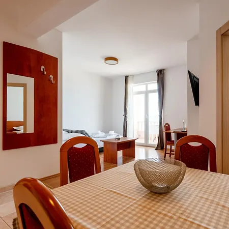 Sunce Beachfront Apartament