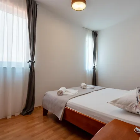 Apartment Sunce Beachfront