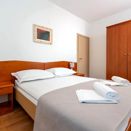 Apartment Sunce Beachfront