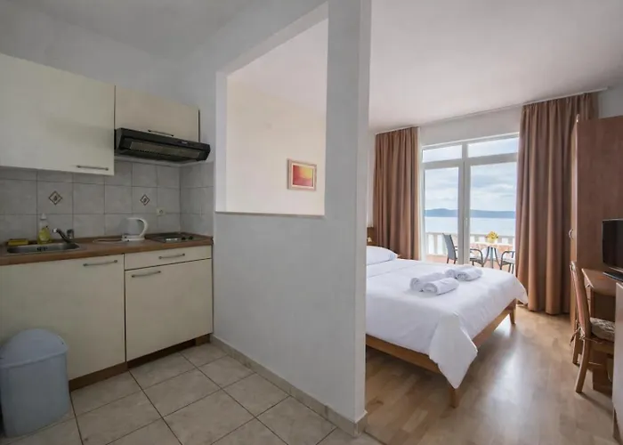 Sunce Beachfront Podgora (Split-Dalmatia)